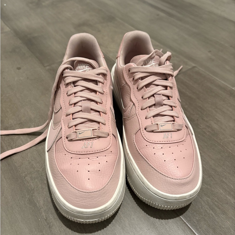 Nike Women's Light Pink AF1 Sneakers